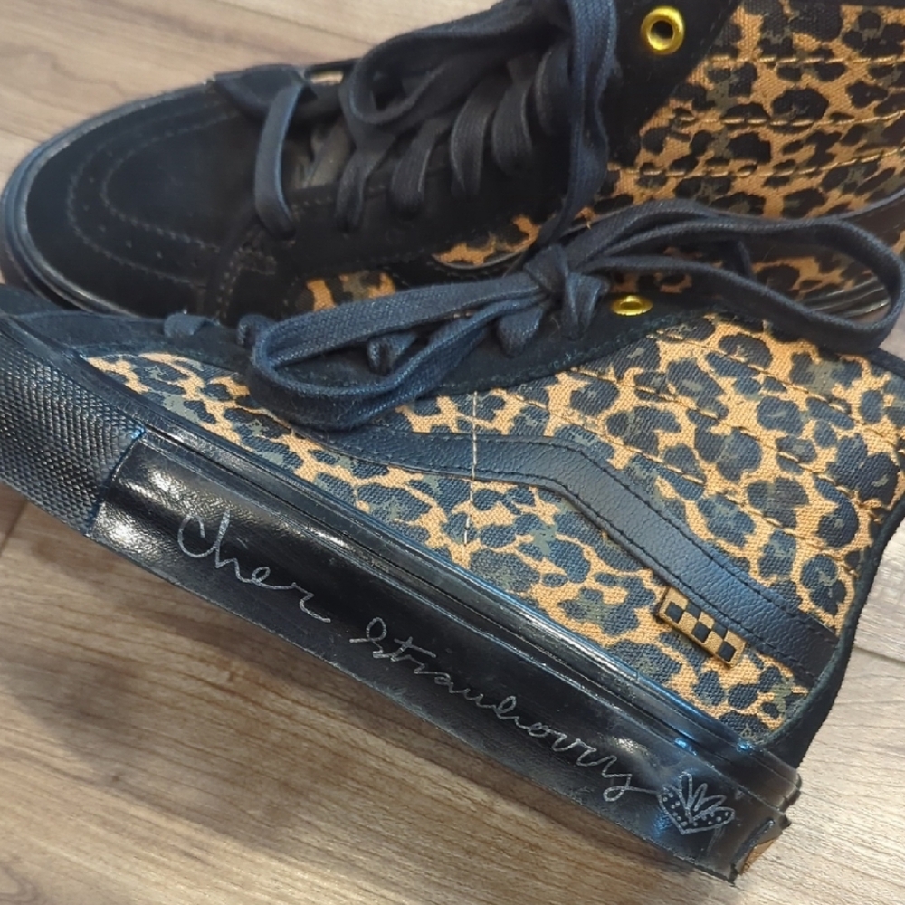 Vans Limited Edition Cher Strawberry Leopard Sk8 His - Picture 6 of 9